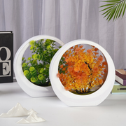 Dekorative LED-Leuchte mit Kunstpflanze
