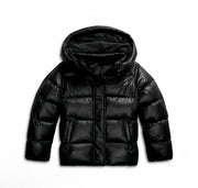 Warme Steppjacke mit Kapuze und leichtem Glanz