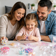 Bastelset mit transparenten Kugelformen und bunten Dekoteilen für Squishies