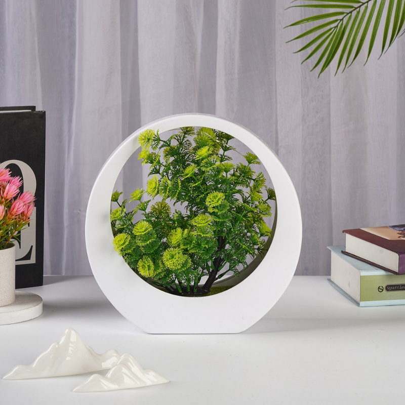 Dekorative LED-Leuchte mit Kunstpflanze
