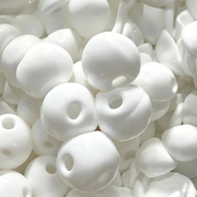 Bastelset mit transparenten Kugelformen und bunten Dekoteilen für Squishies