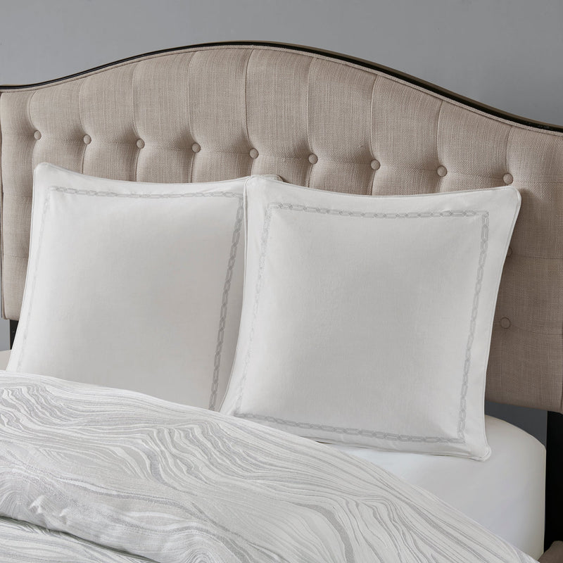 Weißes 8-teiliges Bettwäsche-Set mit wellenförmigem Jacquard-Muster