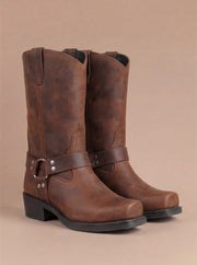 Wadenhohe Western-Stiefel mit Riemen