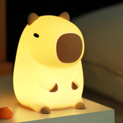 Kindernachtlicht in Tierform mit warmem Licht
