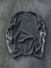 Langarmshirt mit Rundhalsausschnitt und Schriftzug auf den Ärmeln
