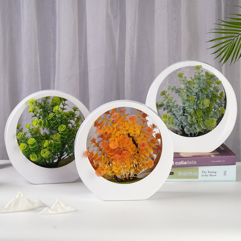 Dekorative LED-Leuchte mit Kunstpflanze