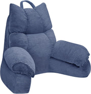 Gepolstertes Lesekissen mit hoher Rückenlehne und seitlichen Armstützen auf einem Bett