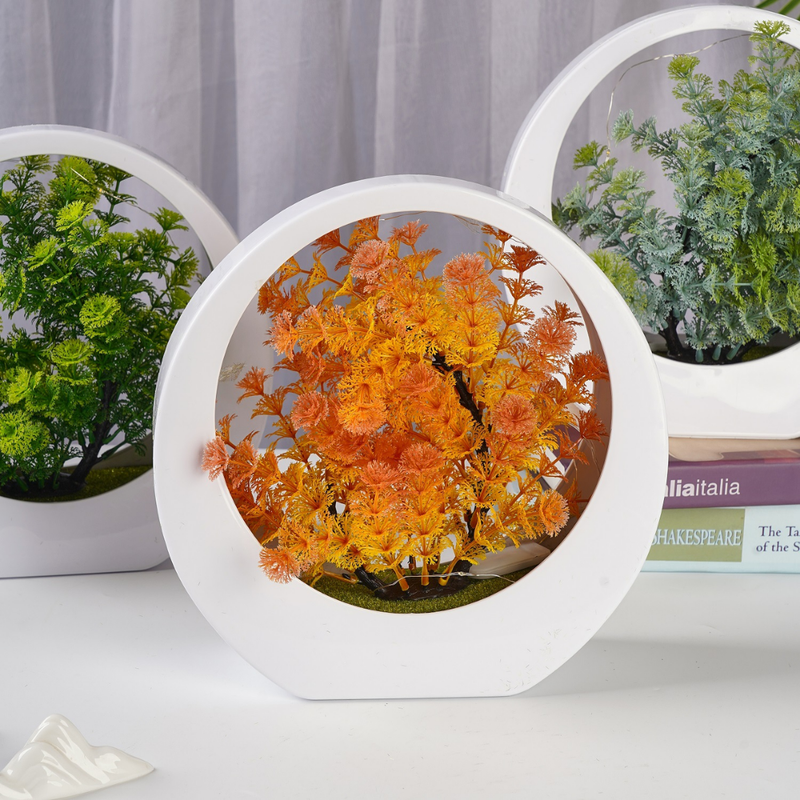 Dekorative LED-Leuchte mit Kunstpflanze