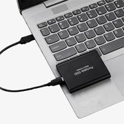 Kompakte tragbare externe SSD mit USB-C-Anschluss