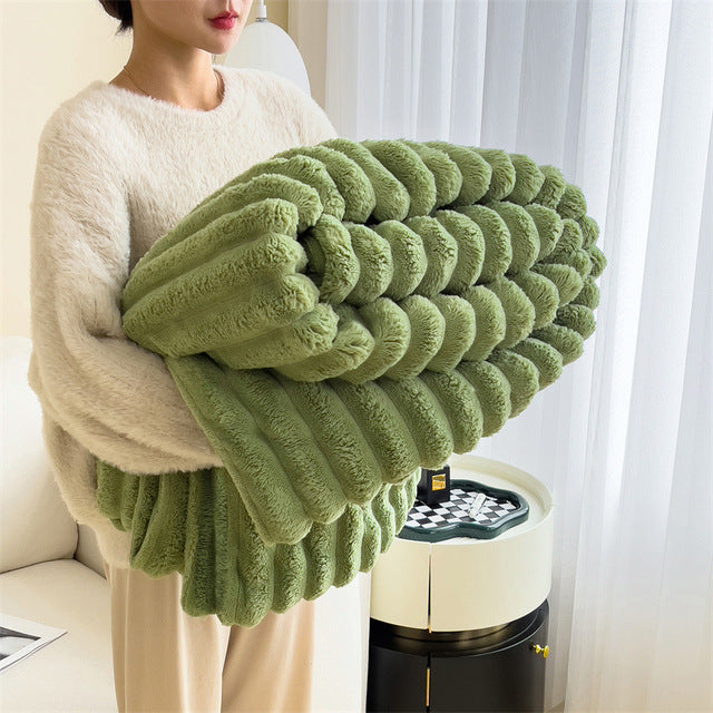 Flauschige Kuscheldecke mit Wellenstruktur