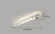 Lineare LED-Deckenleuchte mit schwenkbaren Spots