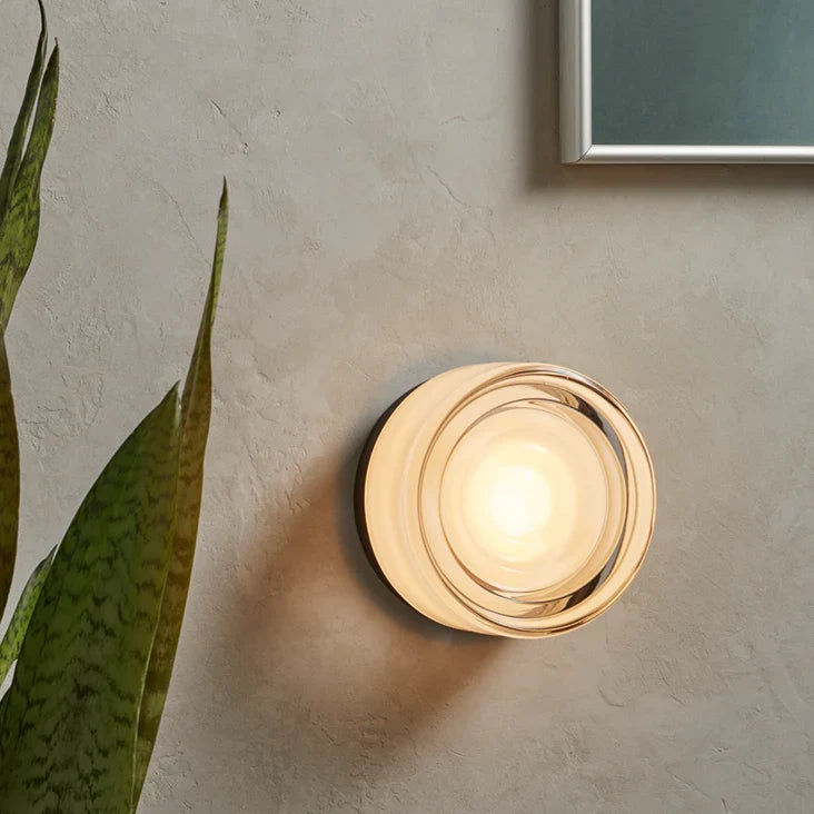 Runde dimmbare Wandleuchte mit konzentrischer Lichtscheibe