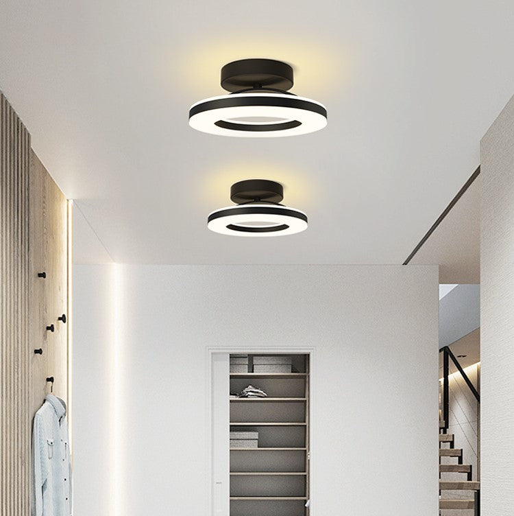 Flache LED-Deckenleuchte mit zwei ringförmigen Leuchtflächen