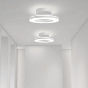 Flache LED-Deckenleuchte mit zwei ringförmigen Leuchtflächen
