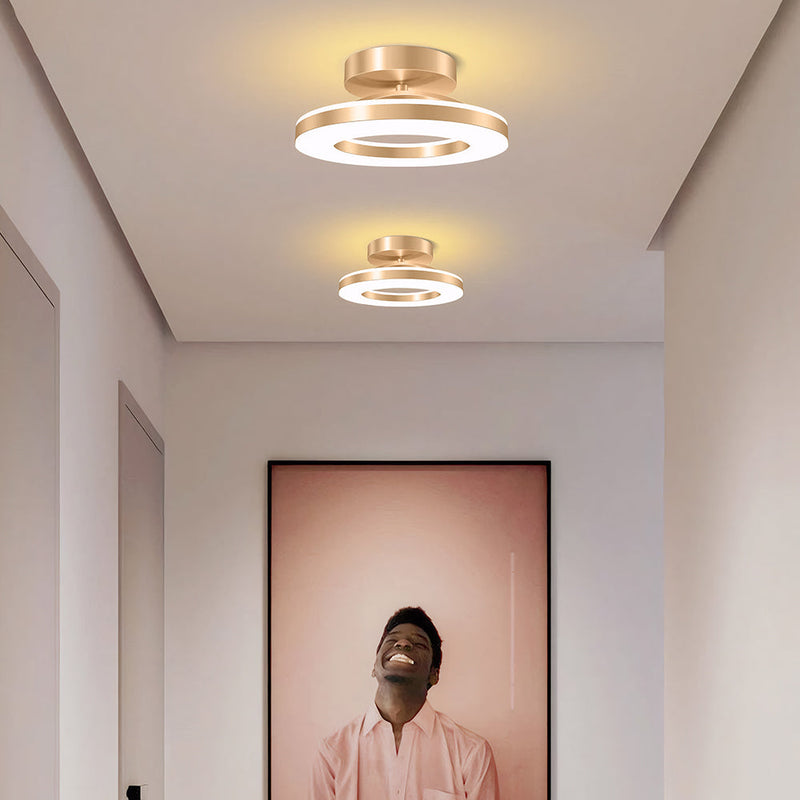 Flache LED-Deckenleuchte mit zwei ringförmigen Leuchtflächen