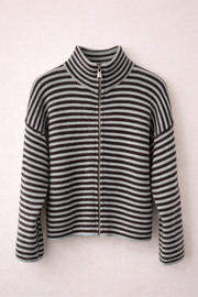 Gestreifte Damen-Strickjacke mit Reißverschluss