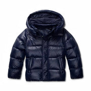 Warme Steppjacke mit Kapuze und leichtem Glanz