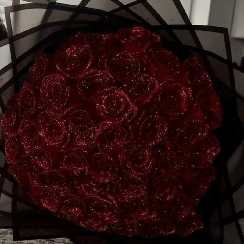 Künstlicher Rosenstrauß mit Glitzer