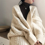 Lange Oversized-Strickjacke mit Zopfmuster