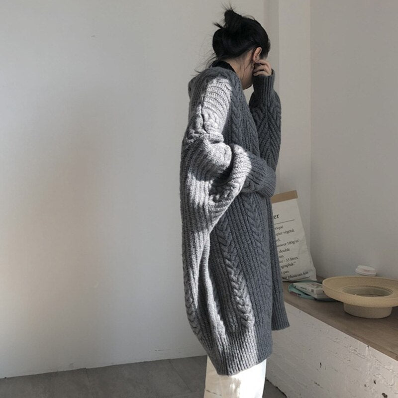 Lange Oversized-Strickjacke mit Zopfmuster