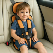 Faltbarer Kinderautositz mit Rückenlehne, Kopfstütze und integriertem Gurtsystem