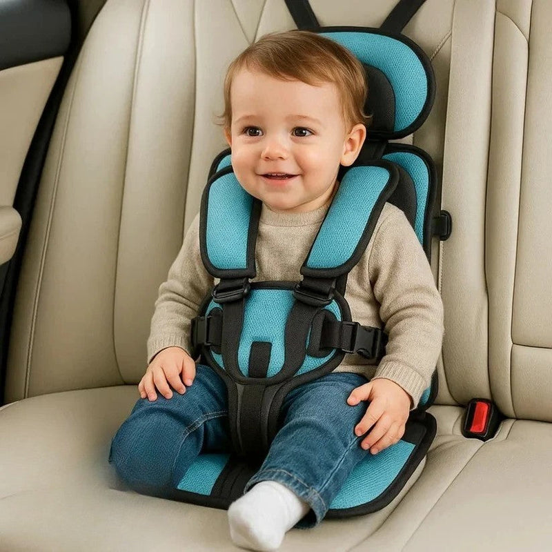 Faltbarer Kinderautositz mit Rückenlehne, Kopfstütze und integriertem Gurtsystem