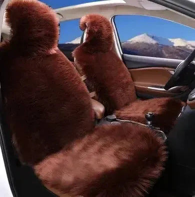 Flauschige Autositzauflage aus Kunstfell