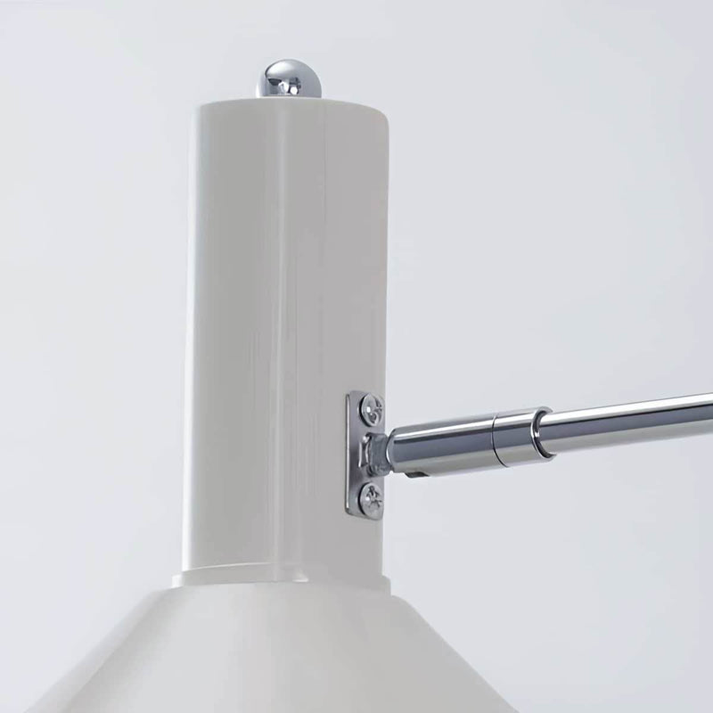Wandleuchte mit Schwenkarm im Bauhaus-Stil