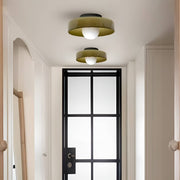 Deckenleuchte aus farbigem Glas