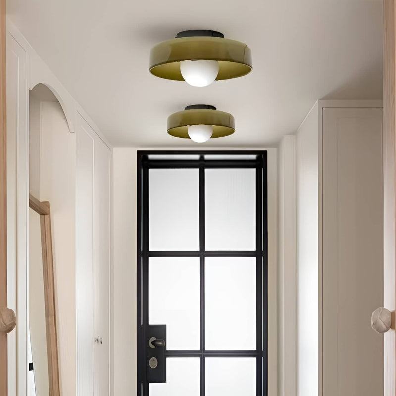 Deckenleuchte aus farbigem Glas