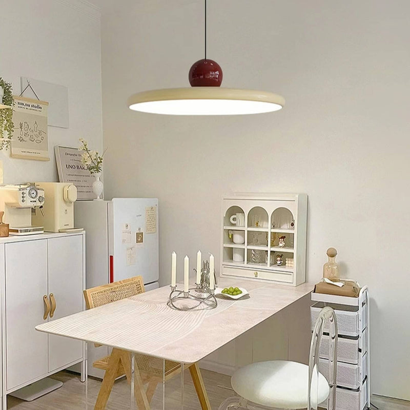 LED-Pendelleuchte in Scheibenform