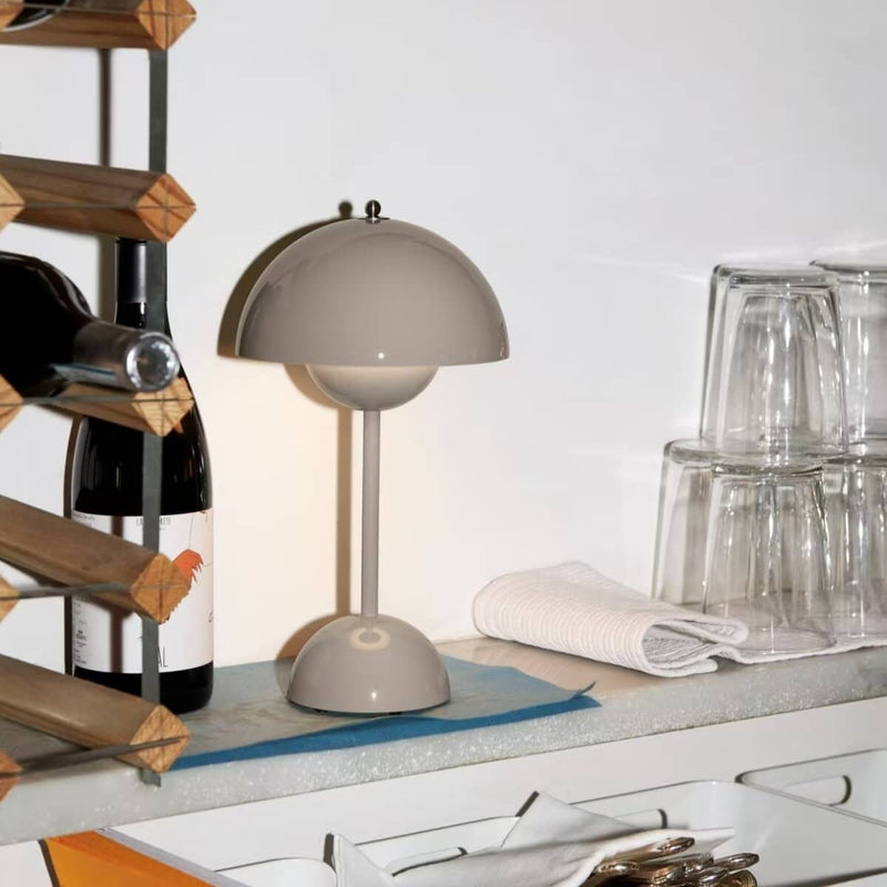 Kabellose Tischlampe im skandinavischen Blumentopf-Design