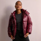 Glänzende Damen-Pufferjacke mit Kapuze