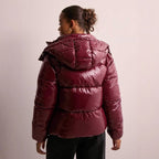 Glänzende Damen-Pufferjacke mit Kapuze