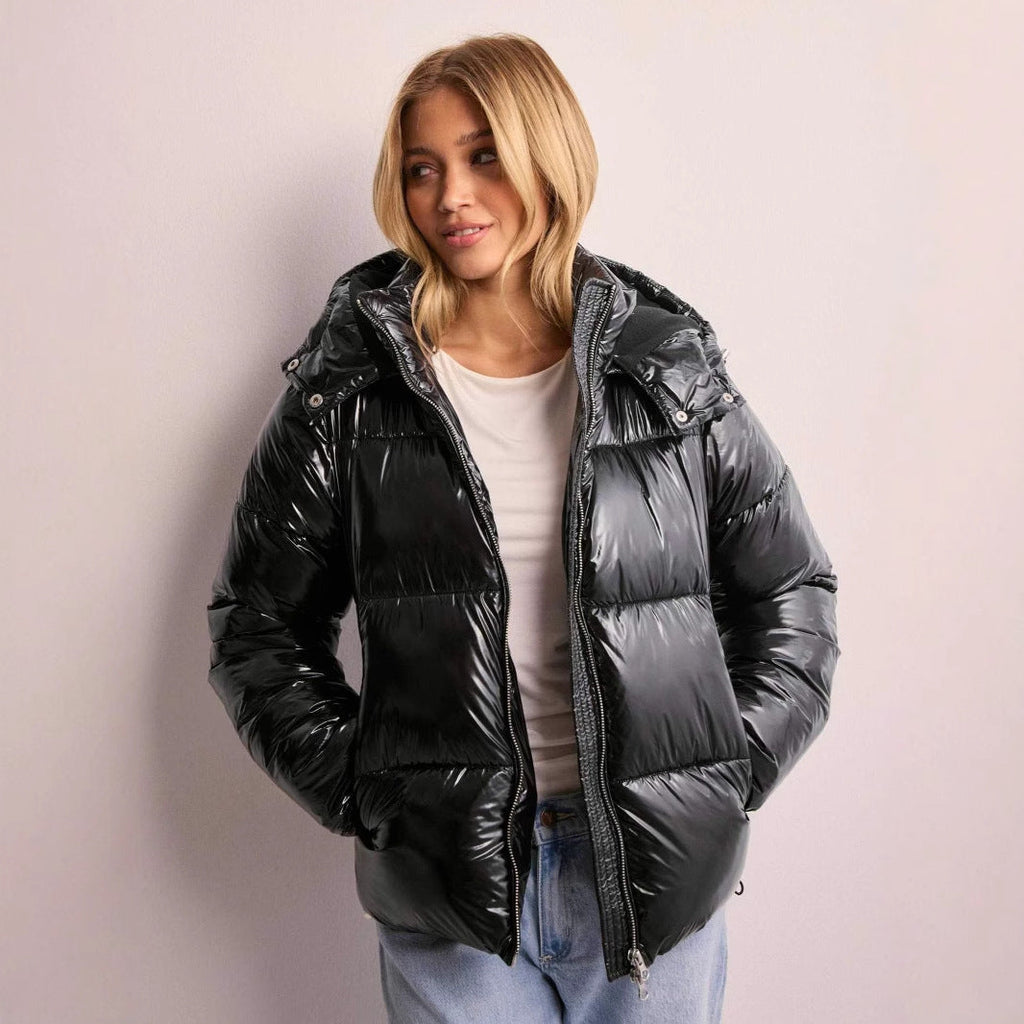 Glänzende Damen-Pufferjacke mit Kapuze