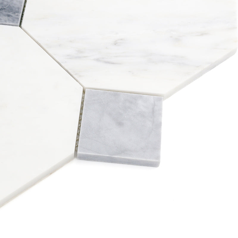 Weiß-graue Marmorfliesen mit Achteck-Und-Punkt-Muster und geschliffener Oberfläche