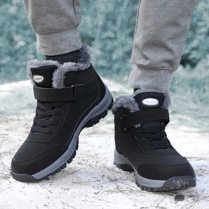 Gefütterte Winter-Schneestiefel mit Klettverschluss