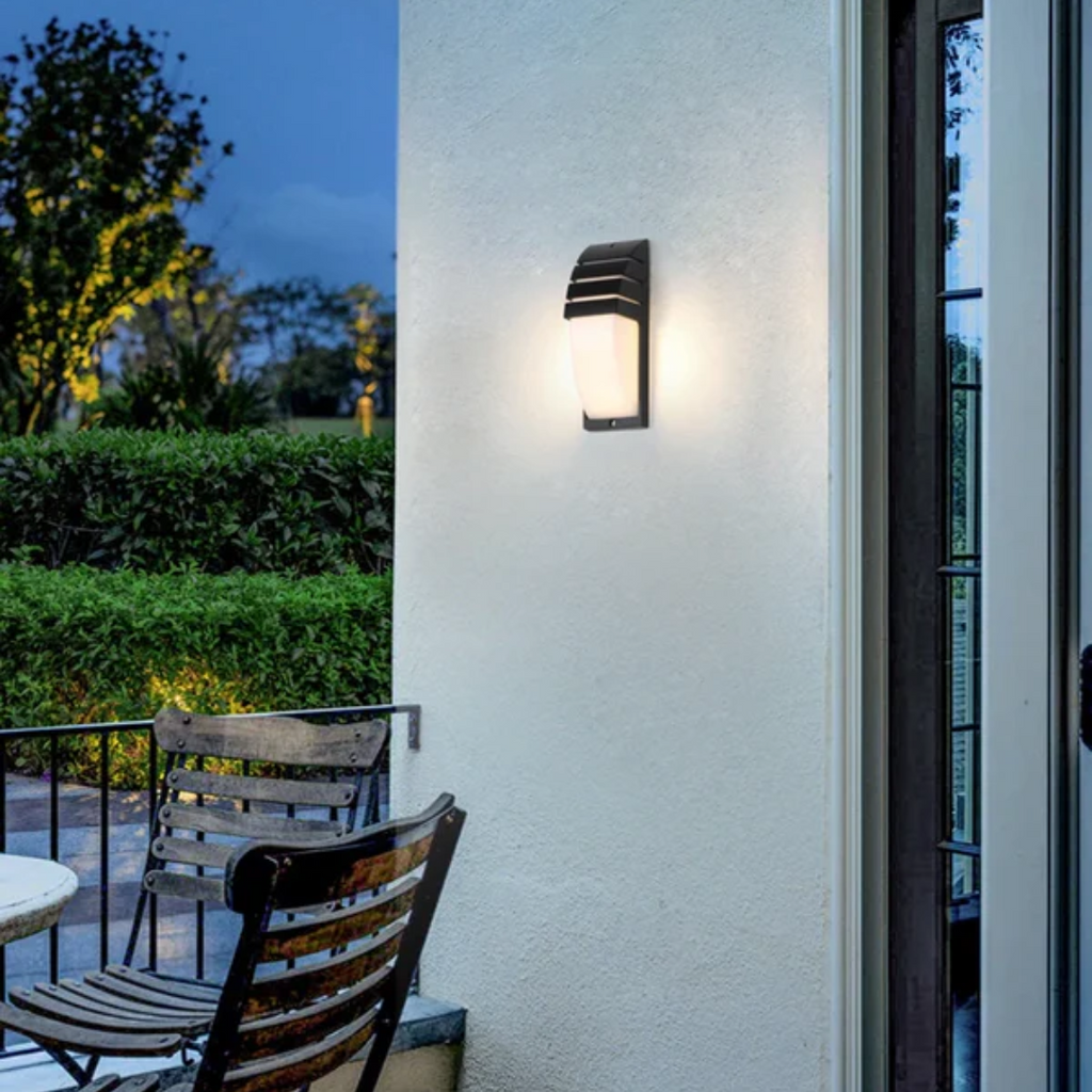 LED-Außenwandleuchte mit Bewegungsmelder