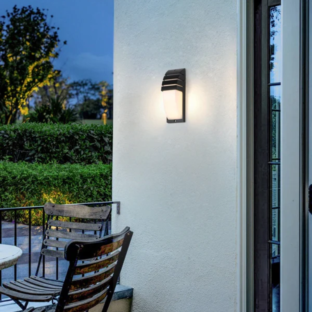 LED-Außenwandleuchte mit Bewegungsmelder
