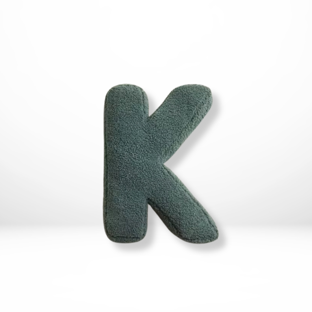 Weiches Buchstaben-Kissen aus Plüsch