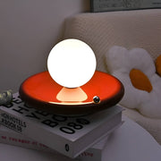 Kabellose Tischlampe mit Glaskugel