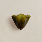 Retro-Wandleuchte aus farbigem Glas in Muschelform