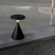 Minimalistische Akku-Tischleuchte