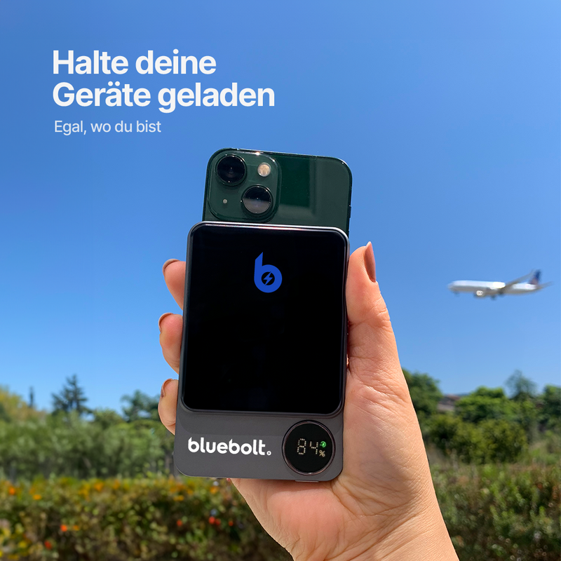 Ultraflache dunkelgraue magnetische Powerbank mit digitaler Ladeanzeige