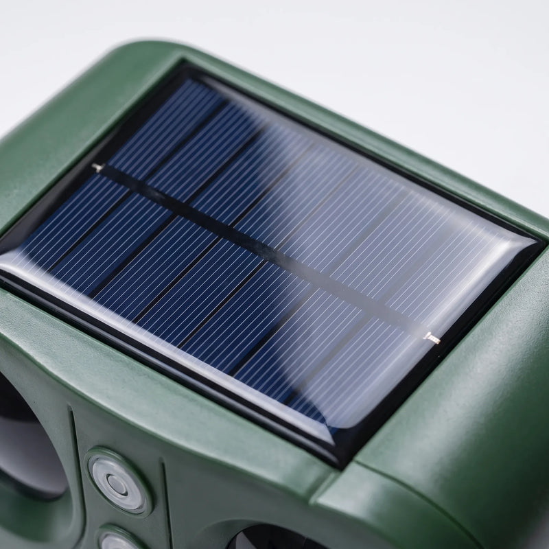 Varmex  - Solarbetriebene Ultraschall Tierabwehr Für Den Garten Beete Ausstatten