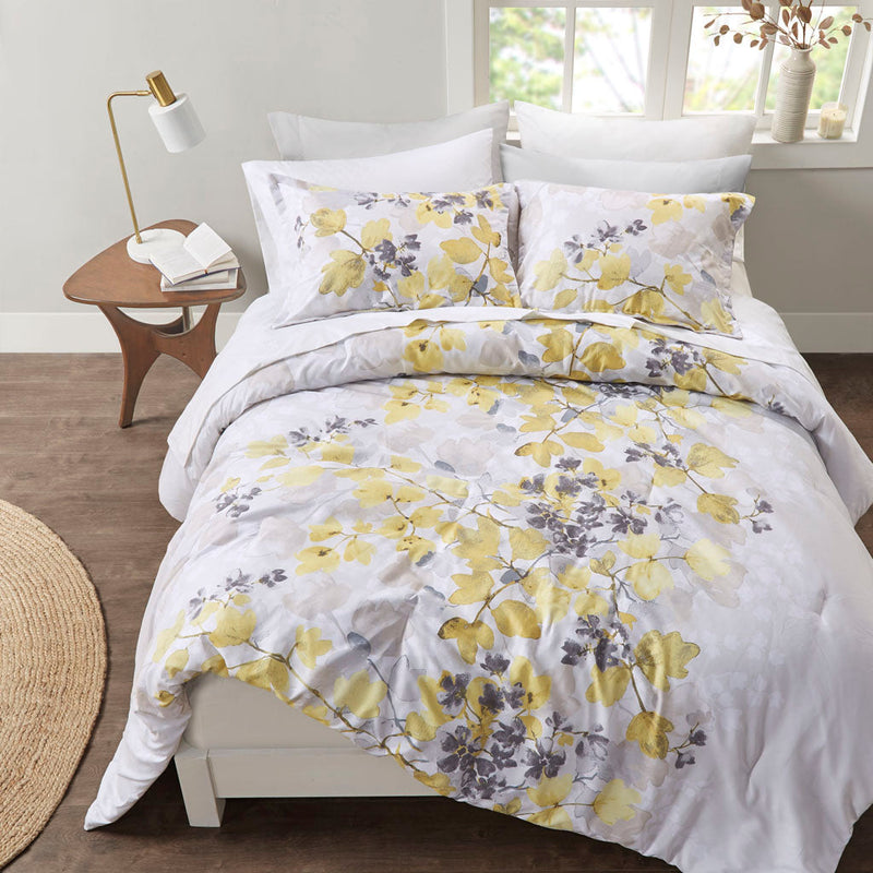Mehrfarbiges Bettwäsche-Set mit floraler Tagesdecke, Bettlaken und Kissenbezügen