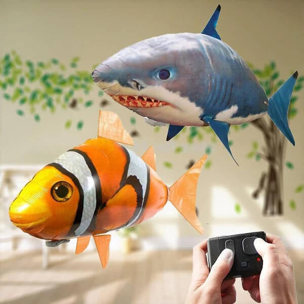 Fliegendes Fischspielzeug in Hai- und Clownfischform für Kinder