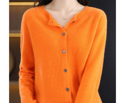 Feine Damen-Strickjacke mit Rundhalsausschnitt