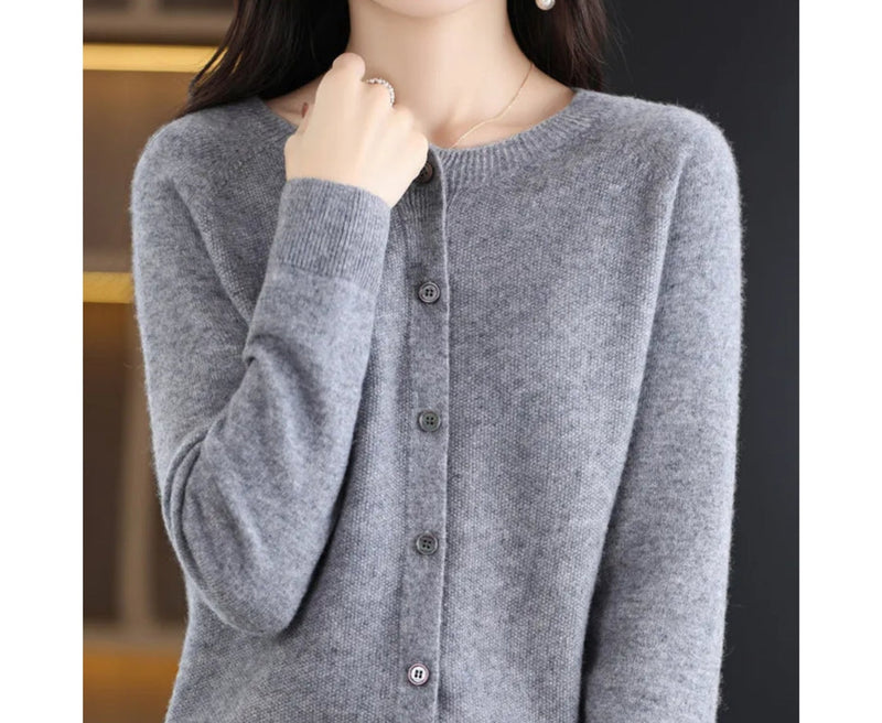 Feine Damen-Strickjacke mit Rundhalsausschnitt