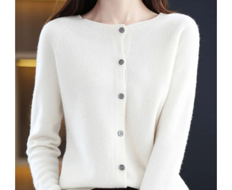 Feine Damen-Strickjacke mit Rundhalsausschnitt